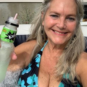 Meet your Posher, Lynn